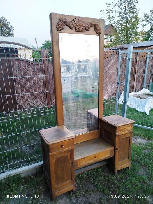 Sprzedam Toaletke z starych czasów