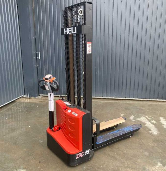 Штабелер електричний CDD15J-3500, в/п 1,5т, 3,5 м електроштабелер