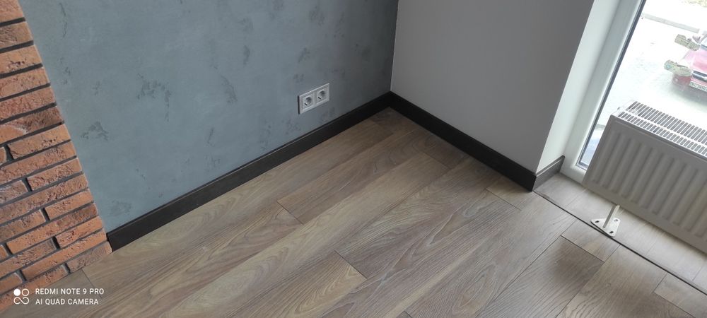 Професійний Монтаж плінтуса.Плінтус МДФ, пластик дюрополімер , дерево