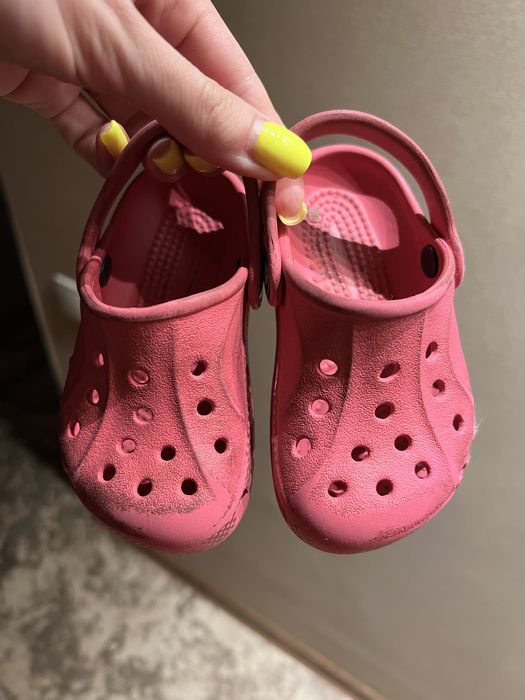 Продам дівчачі crocs