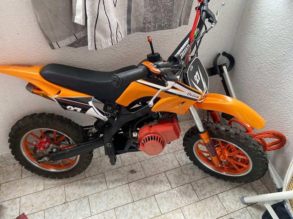 Mini mota 50cc  nada a fazer   Ler descrição...