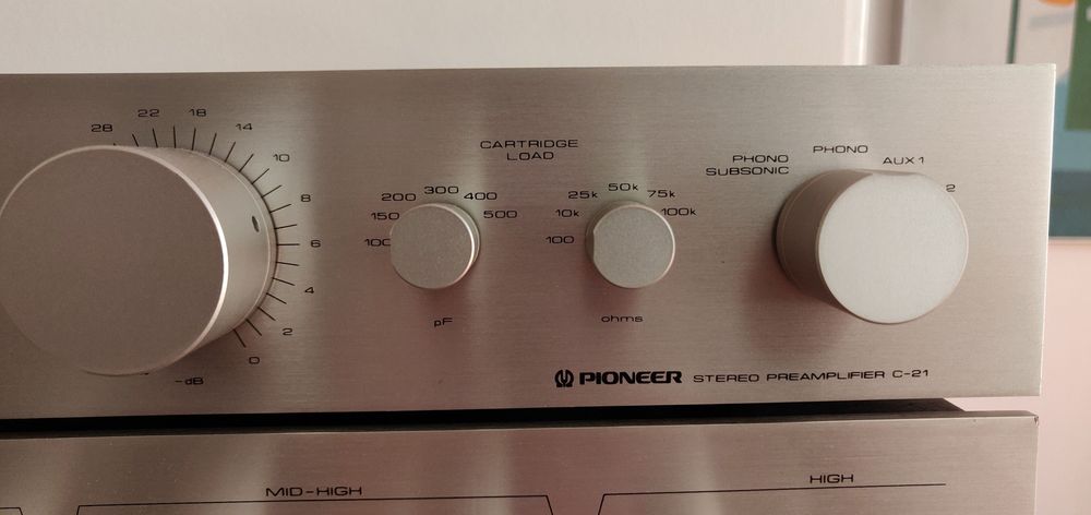 Pioneer C-21 Pré Amplificador