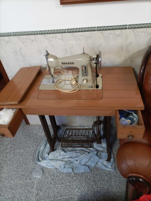 Vendo máquina de costura Kramer64751220694019121