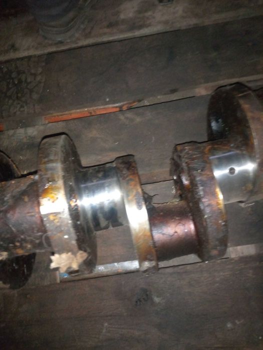 Коленчатый вал 1Д12 - 1шт. новый (с хранения) оригинал