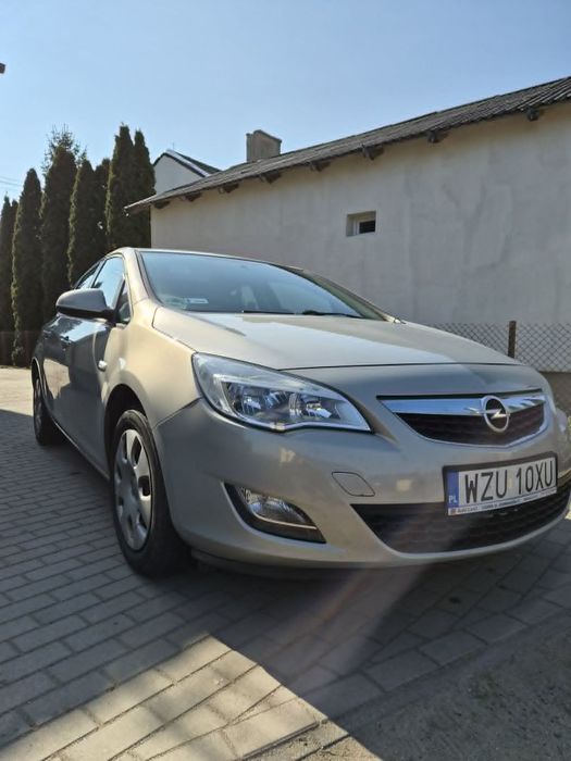 Opel Astra Sprzedam Opel Astra J Stan Bardzo Dobry