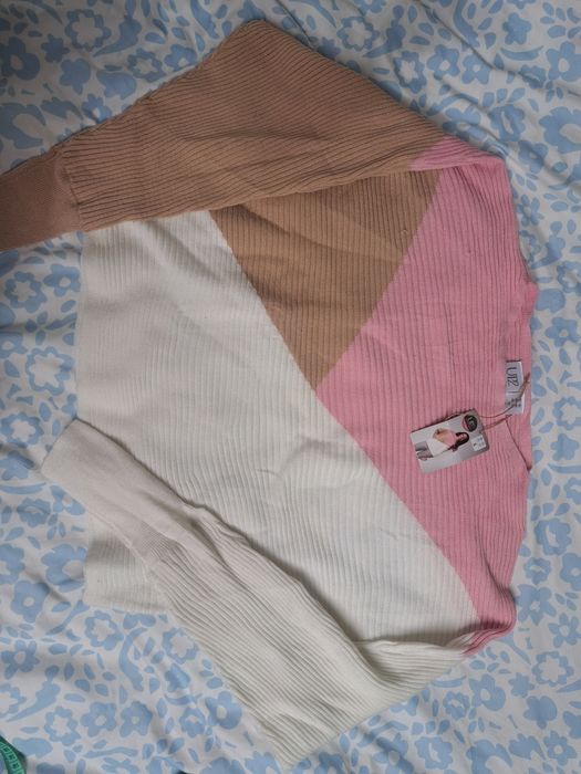 Sweter różowy, biały, brązowy