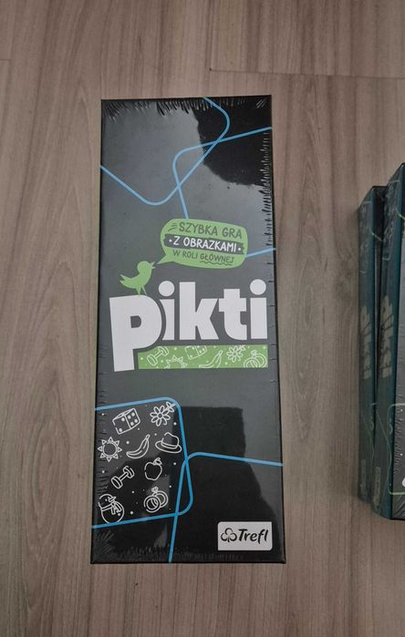 Trefl Pikti Szybka Gra Karciana Na Refleks Rodzinna Towarzyska