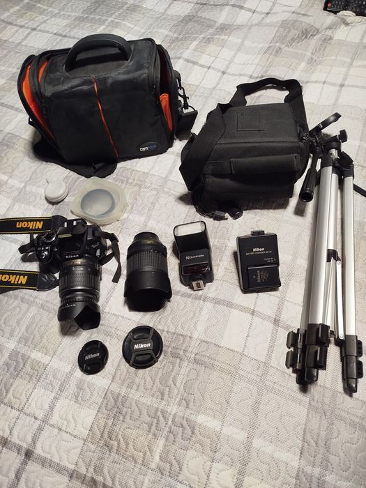 Zestaw lustrzanka cyfrowa Nikon 3100 plus 2 obiektywy zestaw.
Przebieg lustrz