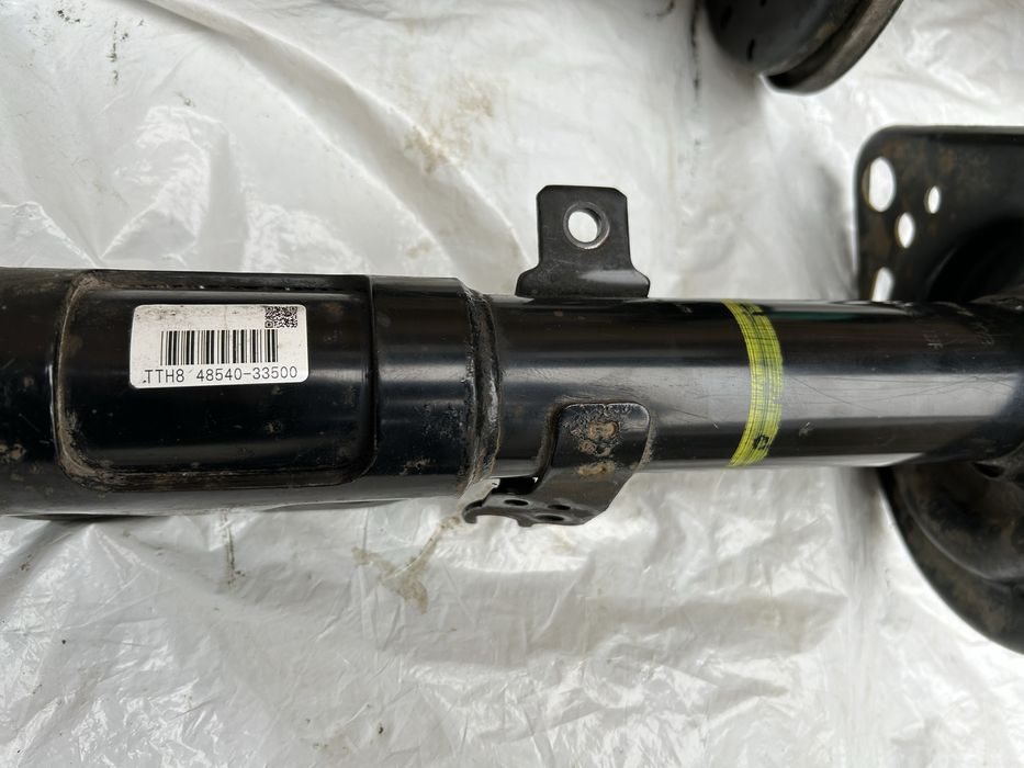 Амортизатори, стійки Lexus/Toyota