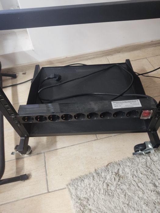 Kubik studyjny stolik rack