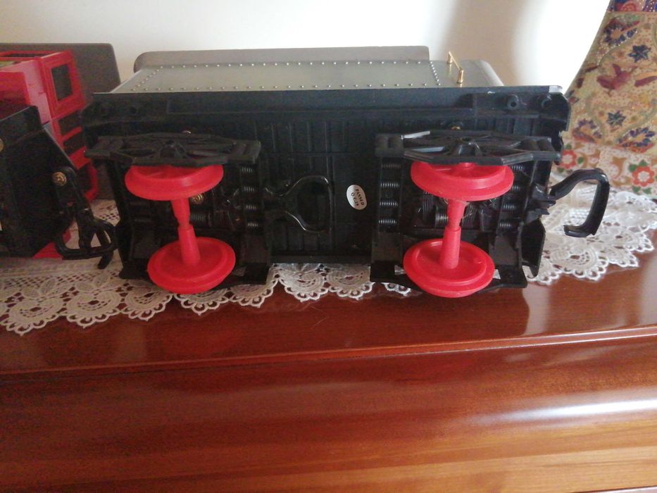 Comboio para colecao em plástico