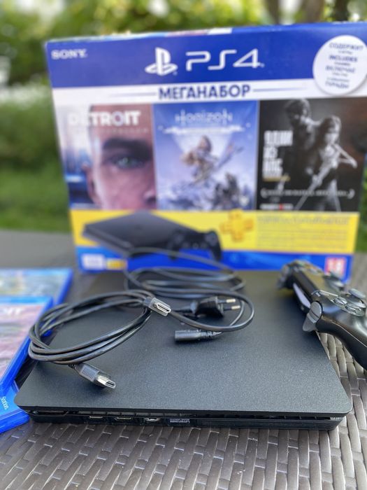 PlayStation 4 Slim 1Tb