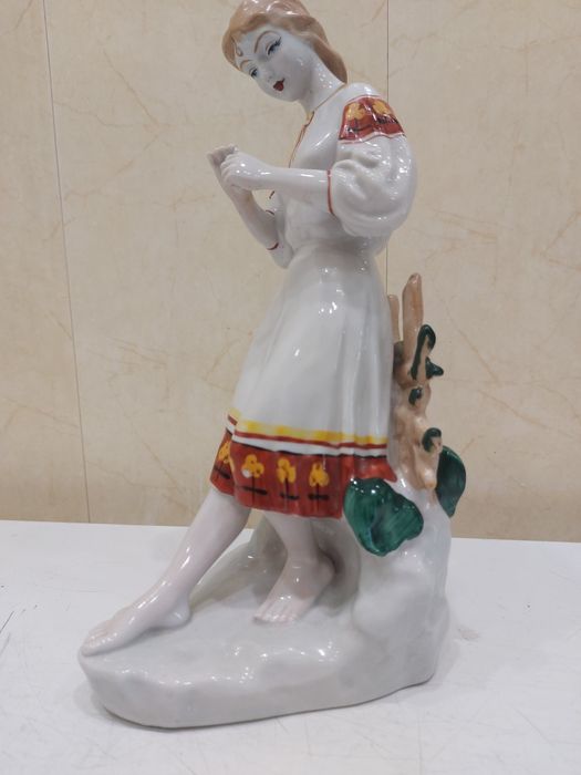 Продам фарфоровые статуэтки  СССР  Полонского завода