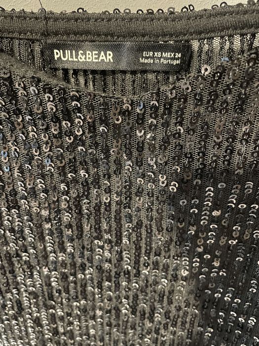 Czarny cekinowy top na ramiączkach