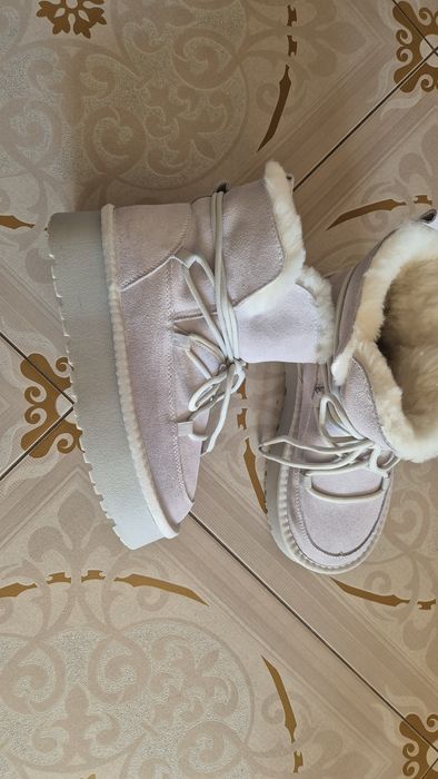 Чоботи жіночі, угі замшеві на хутрі , нові 38  розмір