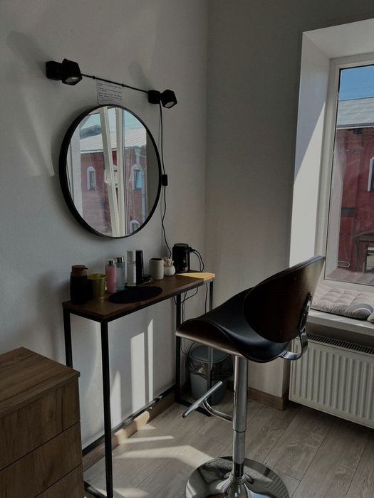 Туалетний столик. Столик для макіяжу