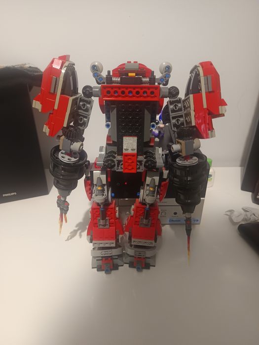 Robot lego Ninjago movie
