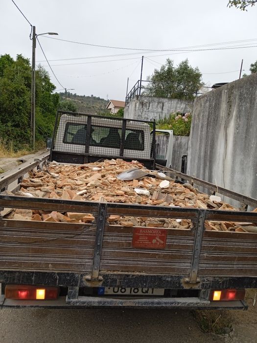 Faço retirada de entulho485557778745937923