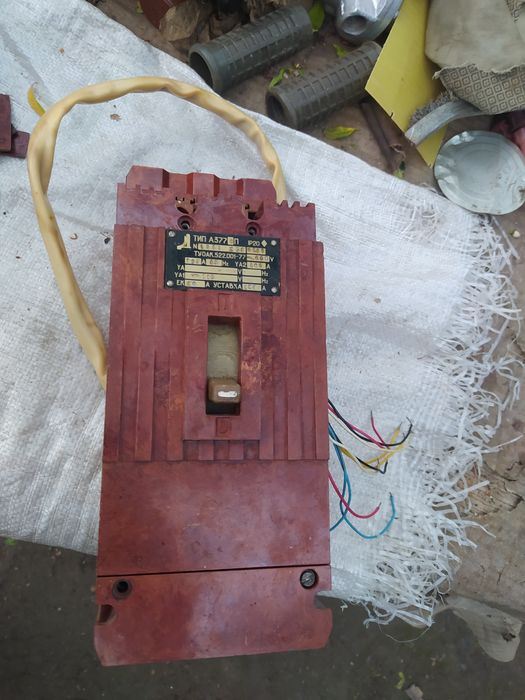 Автомат А3776П  рубильник 125А.