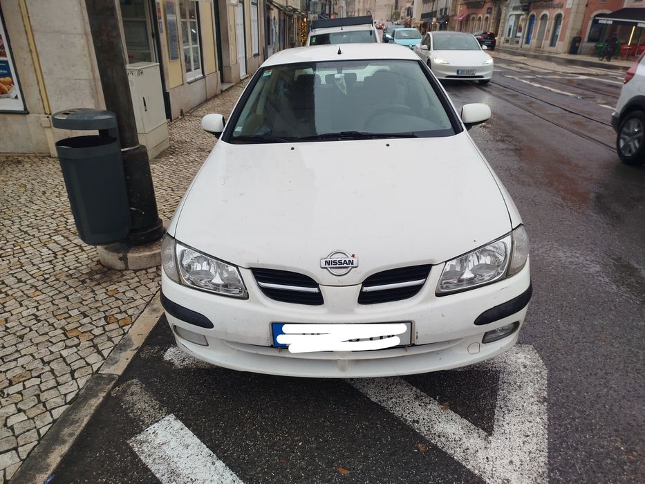 Nissan Almera 2002