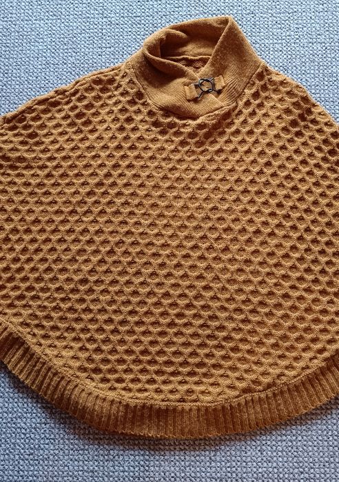 Várias peças de roupa