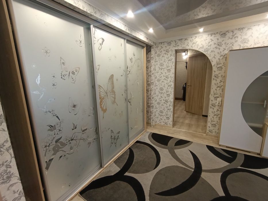 Продам 2-х комнатную на Черемушках