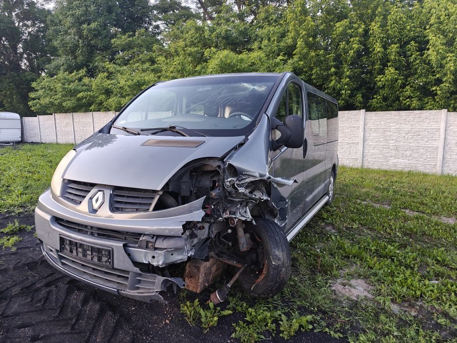 Renault Trafic 2.0dci 2011r