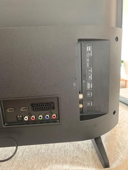 TV Sharp 40 polegadas (como nova)