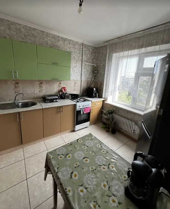 2к квартира з Ремонтом на Ближніх Гречанах, 52м2, Середній поверх