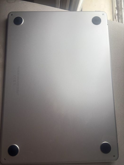 MacBook Air M2 13,6” | 16 GB RAM | 256 GB SSD | 96% baterii | Stan idealny