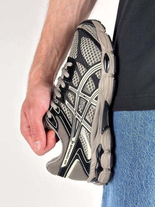 Чоловічі кросівки ASICS Gel-Cumulus 16 Taupewood