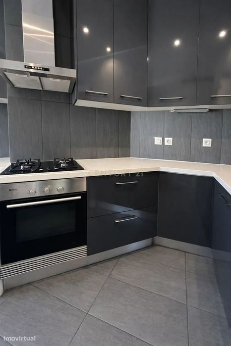 T2 Renovado com Varanda | Penha de França | Lisboa