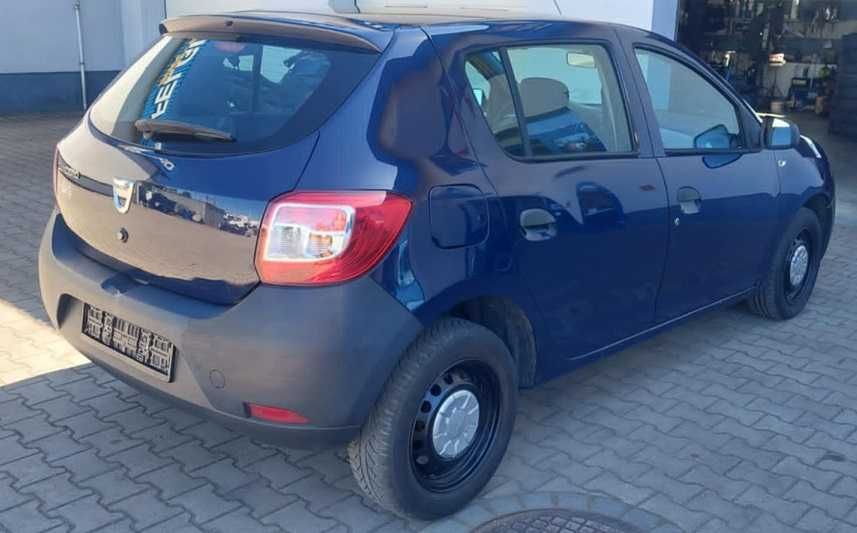 Fajna Dacia Sandero silnik 4-cylindrowy ! jak Clio Megane