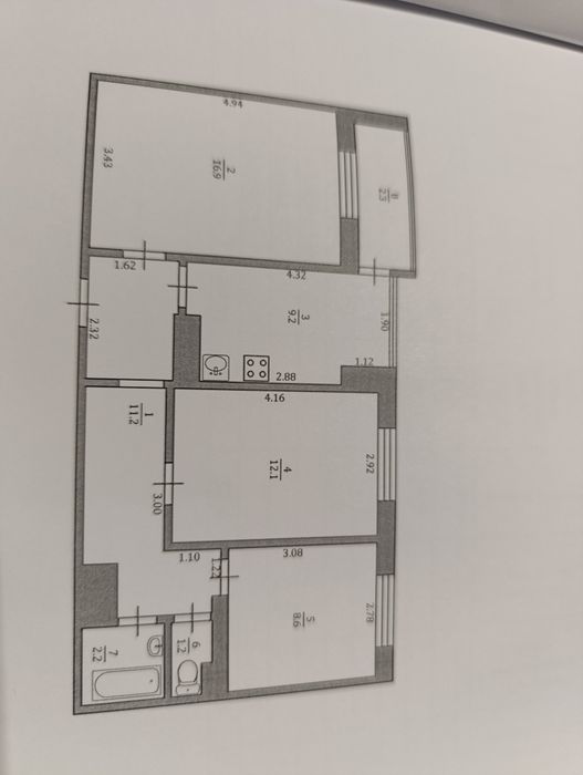 Продам квартиру трикімнатну
