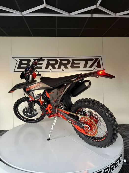 Cross Berreta TR7 300cc Professional series