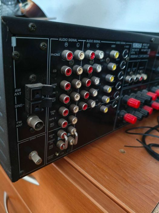 Yamaha RX-V890 amplituner 5x100W, stan b.dobry