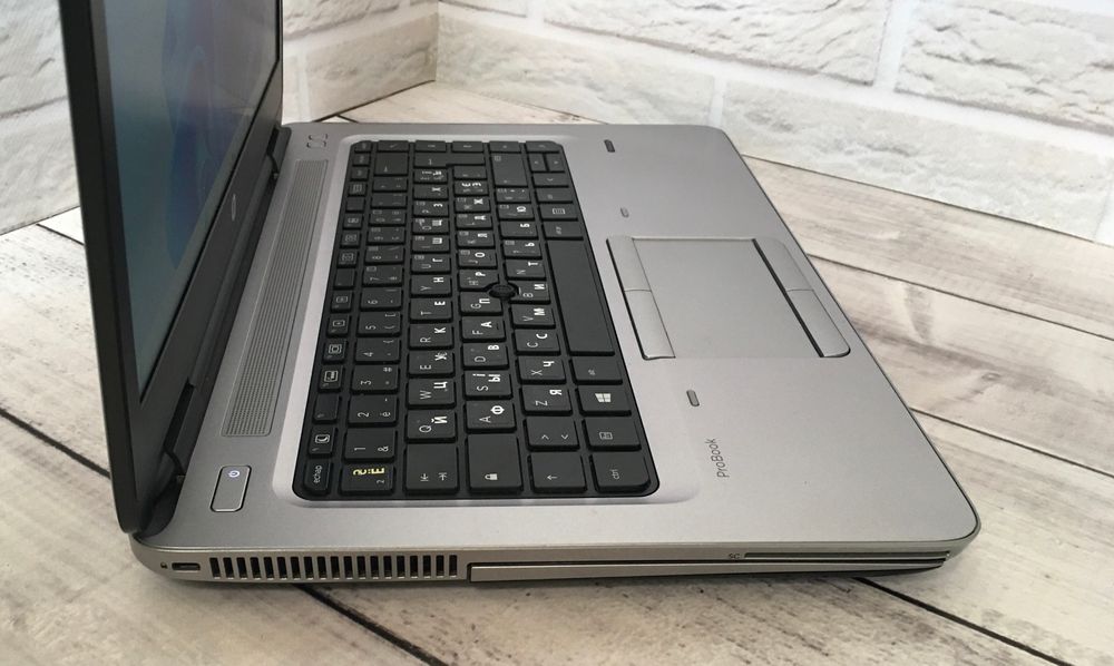 Ноутбук intel/ОЗУ 8gb ddr4/ SSD128gb+HDD 1TB