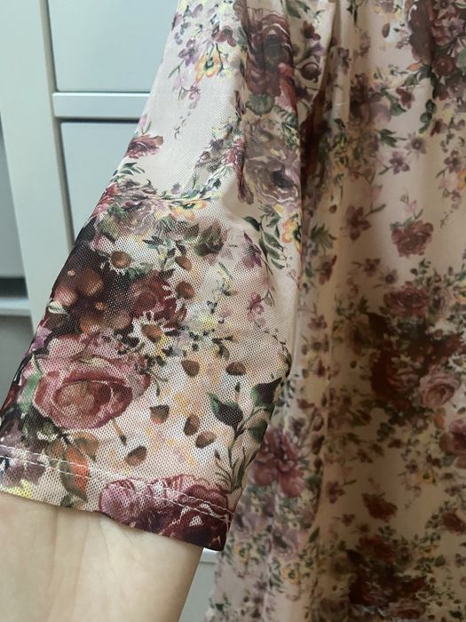 Sukienka piękna w kwiaty zwiewna Mohito XS