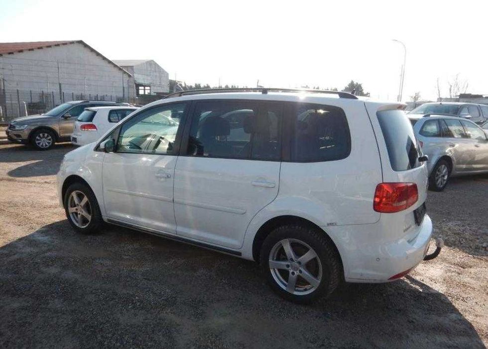 Разборка запчастини Фольксваген Туран Volkswagen Touran