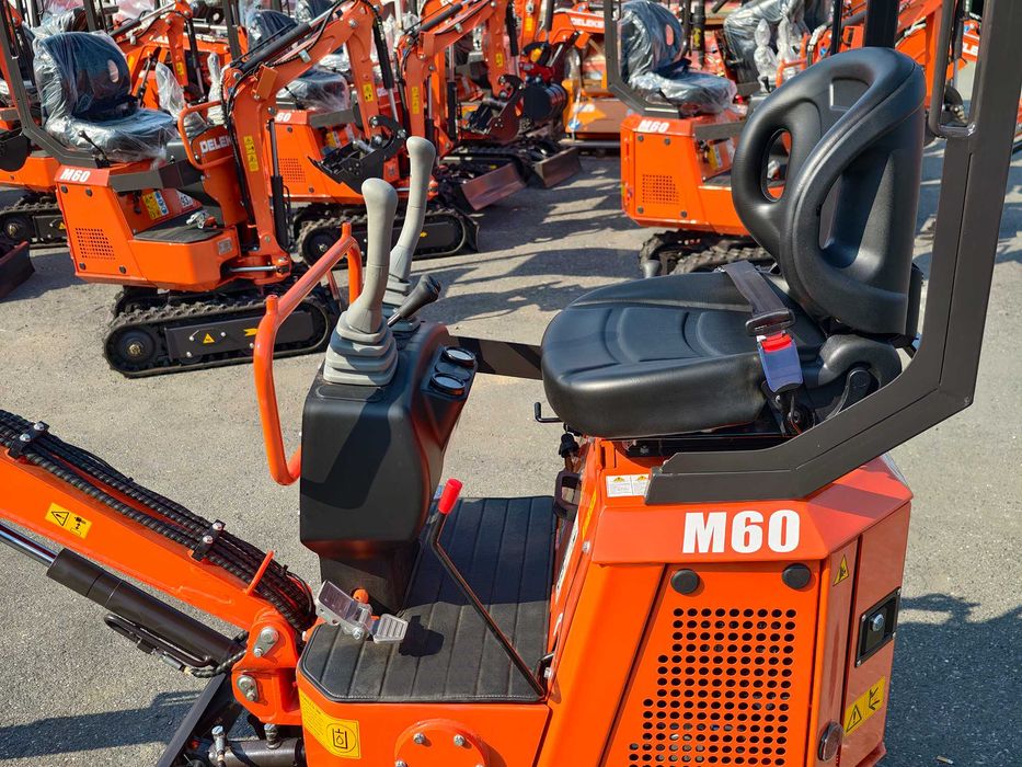 Mini Giratória 665kg DELEKS M60 - Nova - *IVA INCLUSO + PORTES GRATIS*