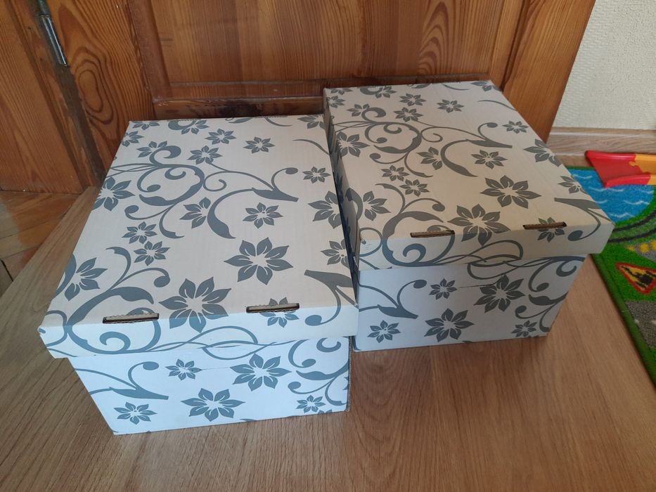 Karton pudełka pojemniki