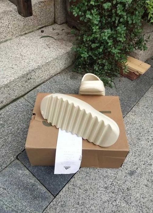 adidas Yeezy Slide Bone R.46