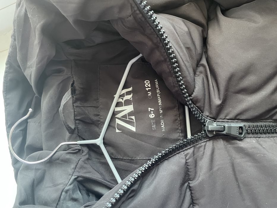 Демі курточка від Zara