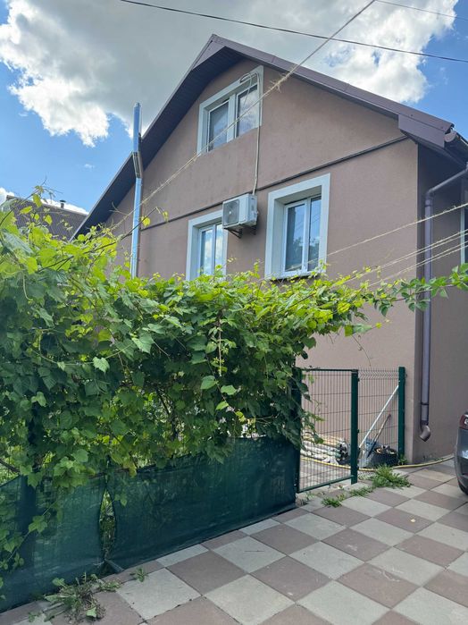 ПРОДАЖ автономного сучасного будинку 130 м кв + 4 сотки ділянка в Оболонському р-ні м Києва,  поряд р Дніпра !!