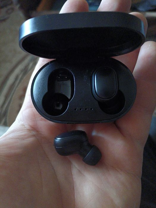 Навушники безпровідні чорні вакуумні Tws6