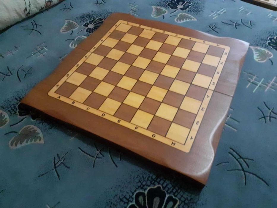 Велика шахова дошка 60*60 см