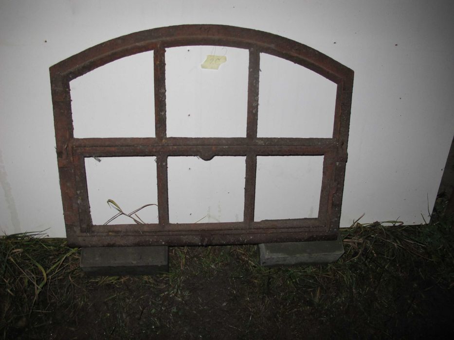 Stare okna żeliwne