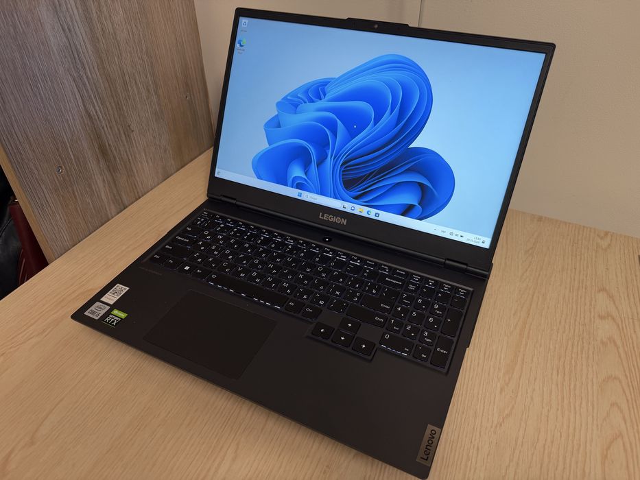 Ноутбук ігровий Lenovo Legion5 15IMH6 (82NL00B8RA) Phantom Black