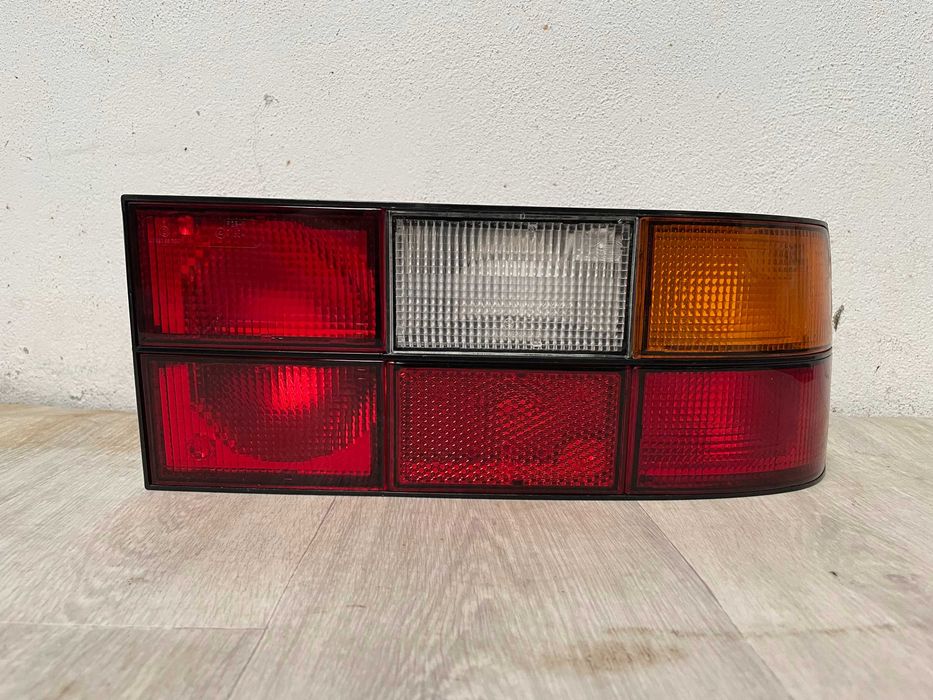 Farolim Traseiro Porsche 924/944 (Novo Original)