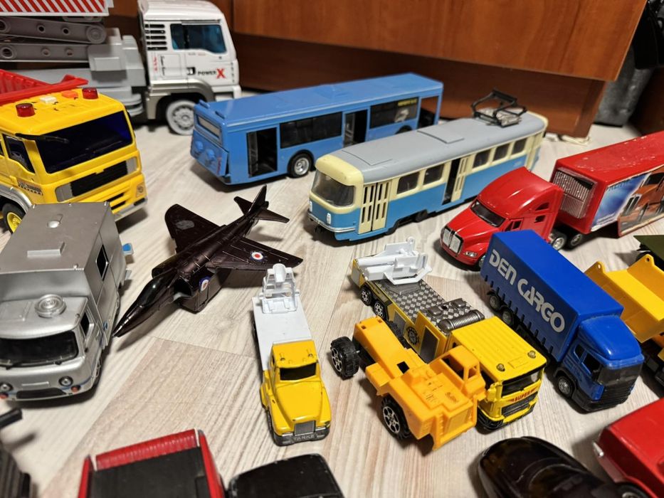 Машинки от маленьких до больших( 50шт)